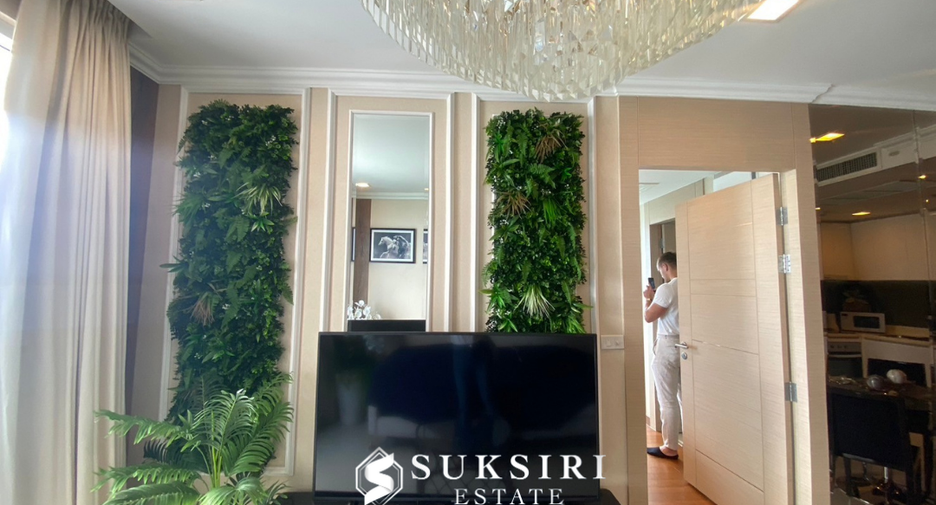 For rent 2 bedrooms condo in North Pattaya, Pattaya