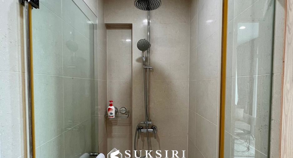 For rent 2 bedrooms condo in North Pattaya, Pattaya