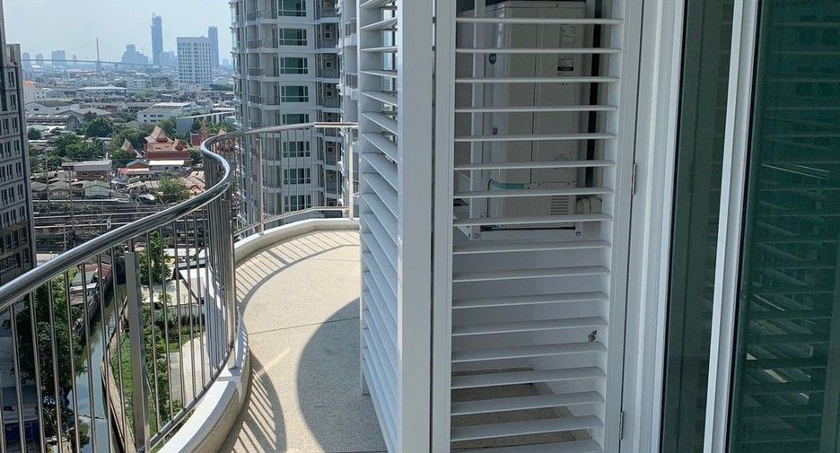For sale 2 ベッドルーム condo in Yan Nawa, Bangkok
