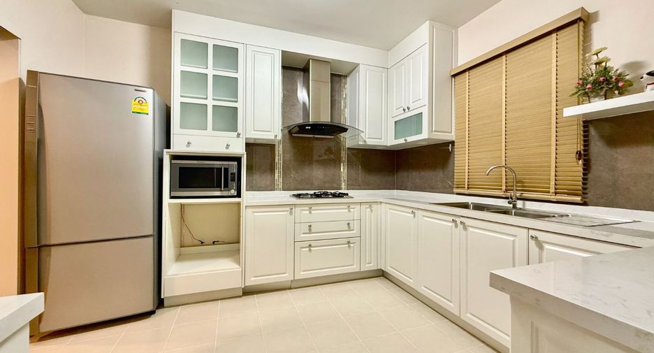 For sale 3 bedrooms house in Mueang Nonthaburi, Nonthaburi