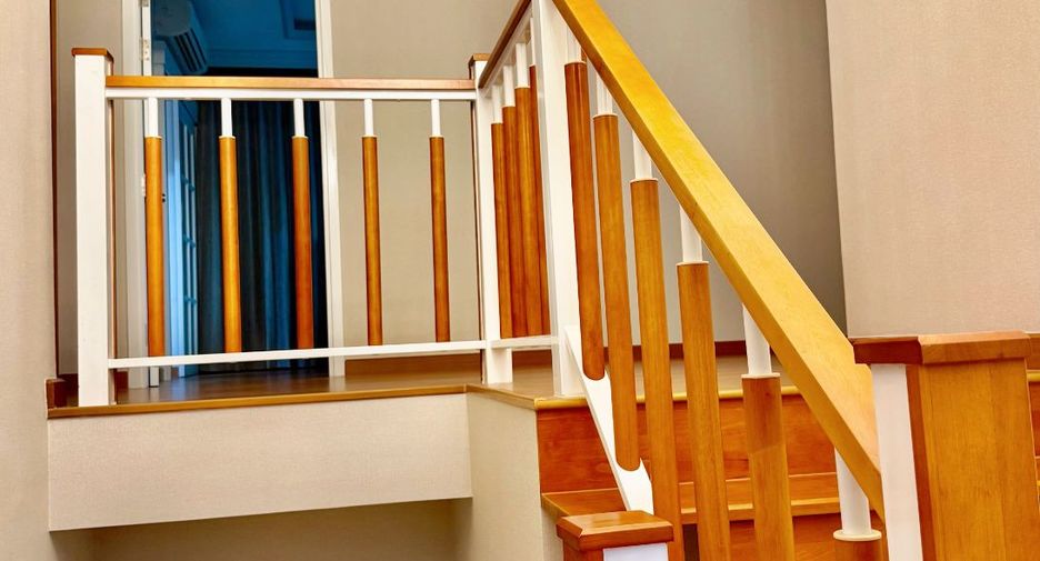 For sale 3 bedrooms house in Mueang Nonthaburi, Nonthaburi