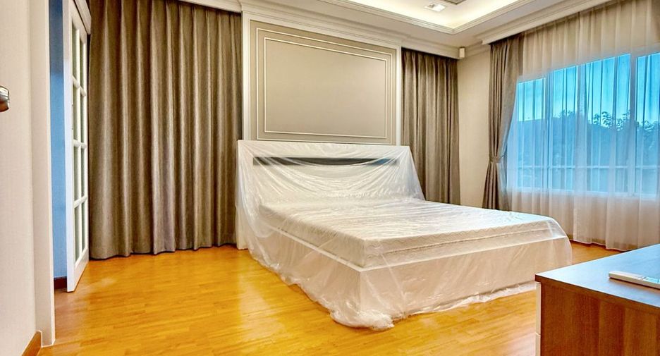 For sale 3 bedrooms house in Mueang Nonthaburi, Nonthaburi