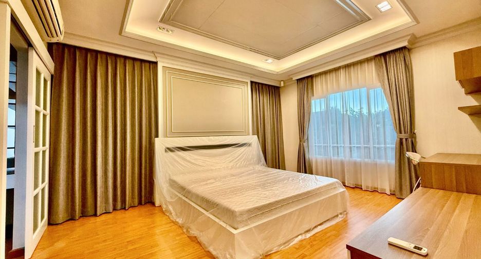 For sale 3 bedrooms house in Mueang Nonthaburi, Nonthaburi