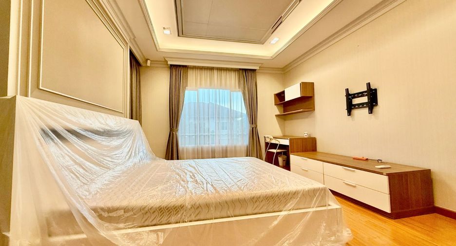 For sale 3 bedrooms house in Mueang Nonthaburi, Nonthaburi