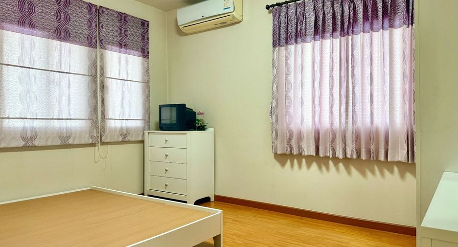 For sale 3 bedrooms house in Mueang Nonthaburi, Nonthaburi