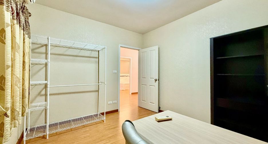 For sale 3 bedrooms house in Mueang Nonthaburi, Nonthaburi