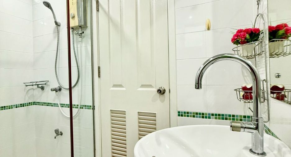 For sale 3 bedrooms house in Mueang Nonthaburi, Nonthaburi
