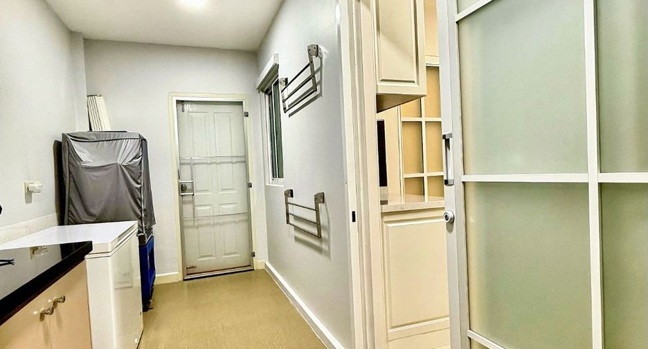 For sale 3 bedrooms house in Mueang Nonthaburi, Nonthaburi