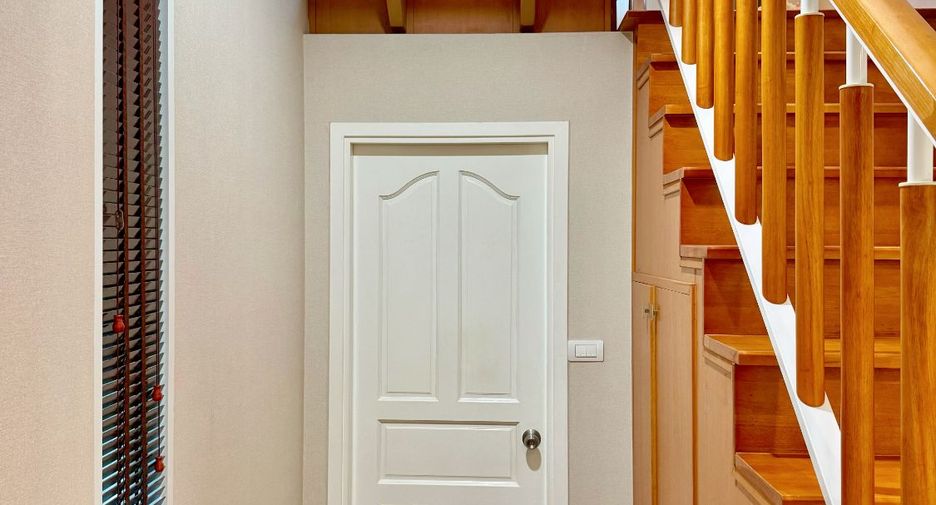 For sale 3 bedrooms house in Mueang Nonthaburi, Nonthaburi