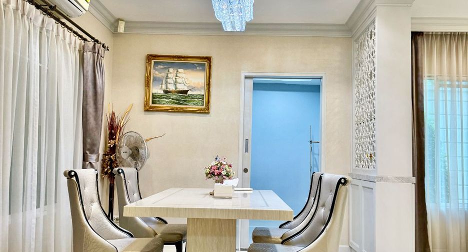 For sale 3 bedrooms house in Mueang Nonthaburi, Nonthaburi