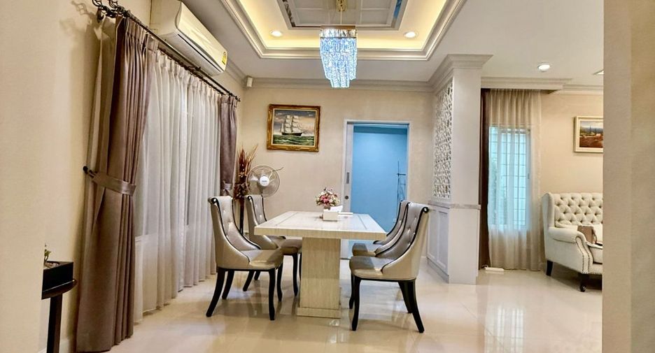 For sale 3 bedrooms house in Mueang Nonthaburi, Nonthaburi