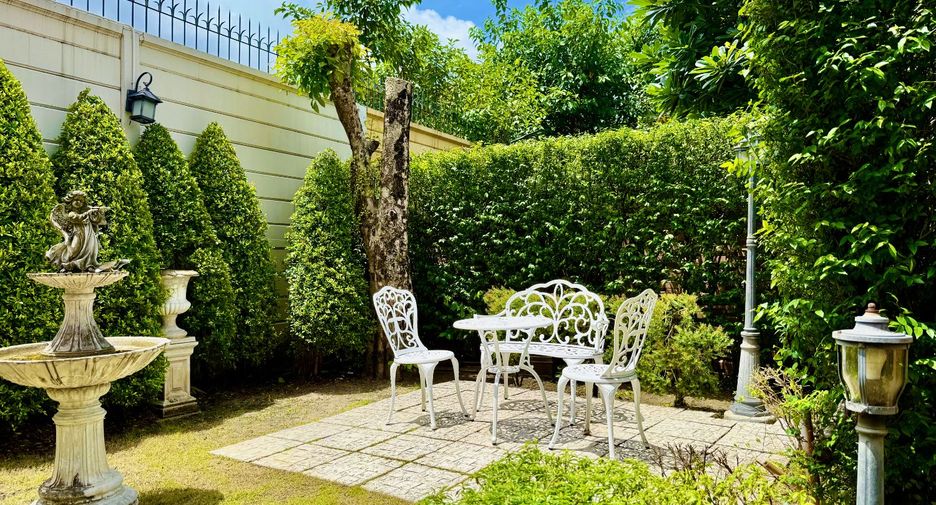 For sale 3 bedrooms house in Mueang Nonthaburi, Nonthaburi