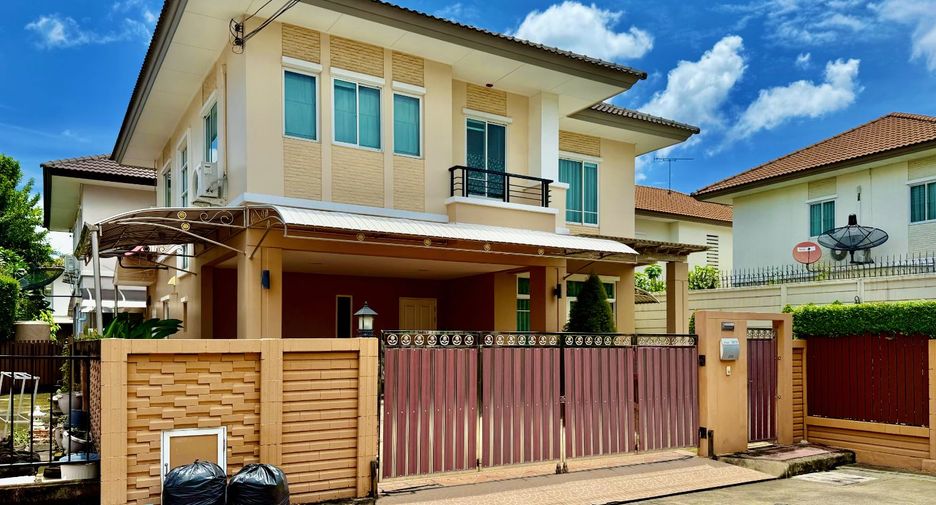 For sale 3 bedrooms house in Mueang Nonthaburi, Nonthaburi