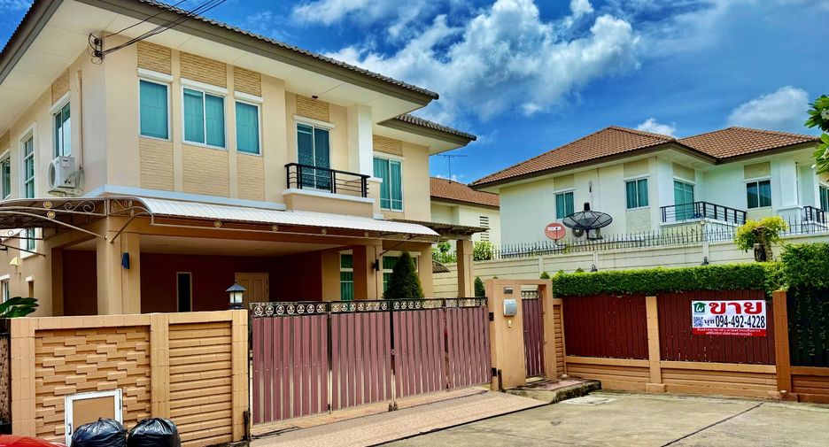 For sale 3 bedrooms house in Mueang Nonthaburi, Nonthaburi