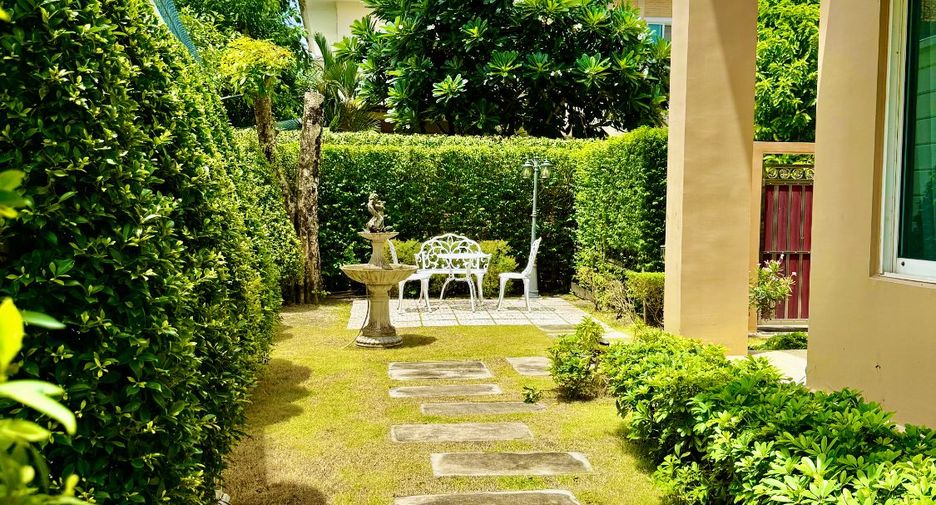 For sale 3 bedrooms house in Mueang Nonthaburi, Nonthaburi