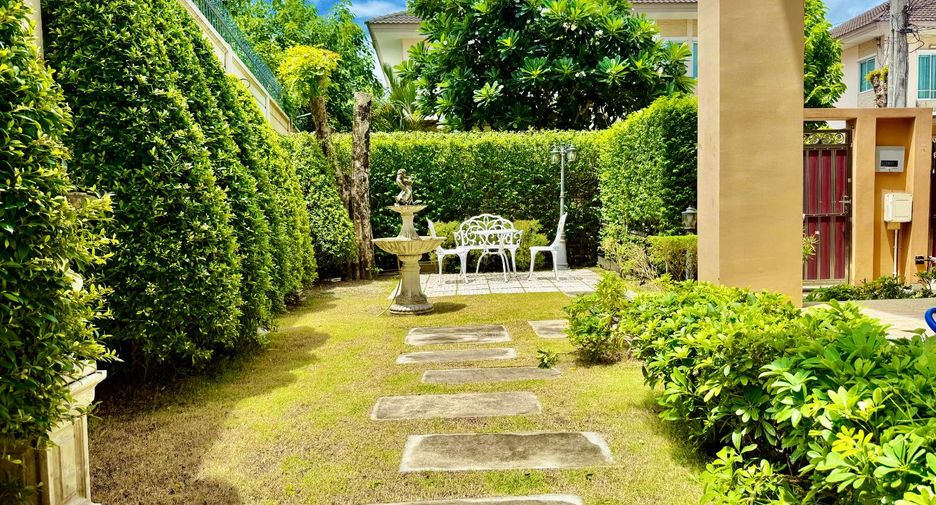 For sale 3 bedrooms house in Mueang Nonthaburi, Nonthaburi