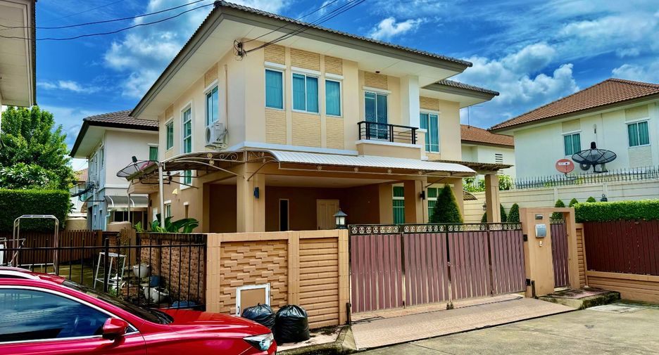 For sale 3 bedrooms house in Mueang Nonthaburi, Nonthaburi