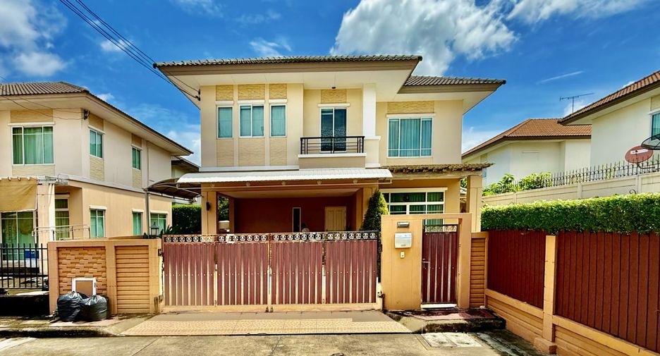 For sale 3 bedrooms house in Mueang Nonthaburi, Nonthaburi