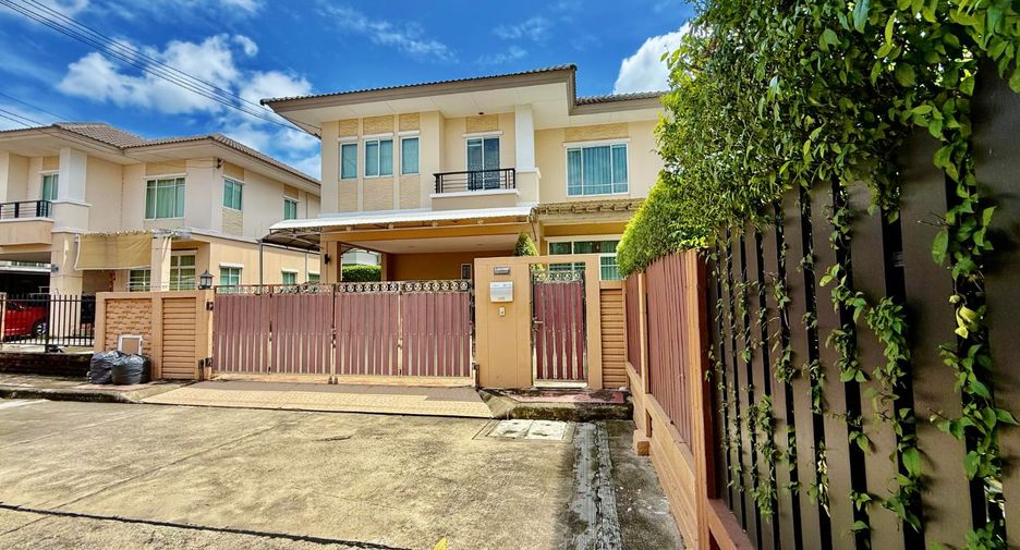 For sale 3 bedrooms house in Mueang Nonthaburi, Nonthaburi