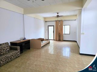 For sale 5 Beds retail Space in Mueang Phitsanulok, Phitsanulok