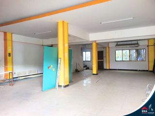 For sale 5 Beds retail Space in Mueang Phitsanulok, Phitsanulok