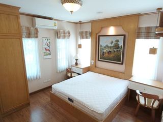 À louer 3 chambres maison à Saraphi, Chiang Mai