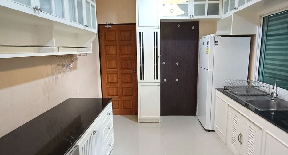 For rent 3 ベッドルーム house in Saraphi, Chiang Mai