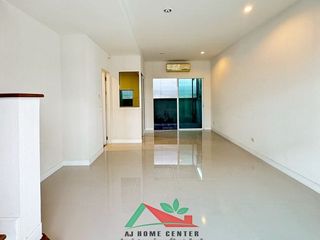 For sale 3 Beds townhouse in Mueang Nonthaburi, Nonthaburi