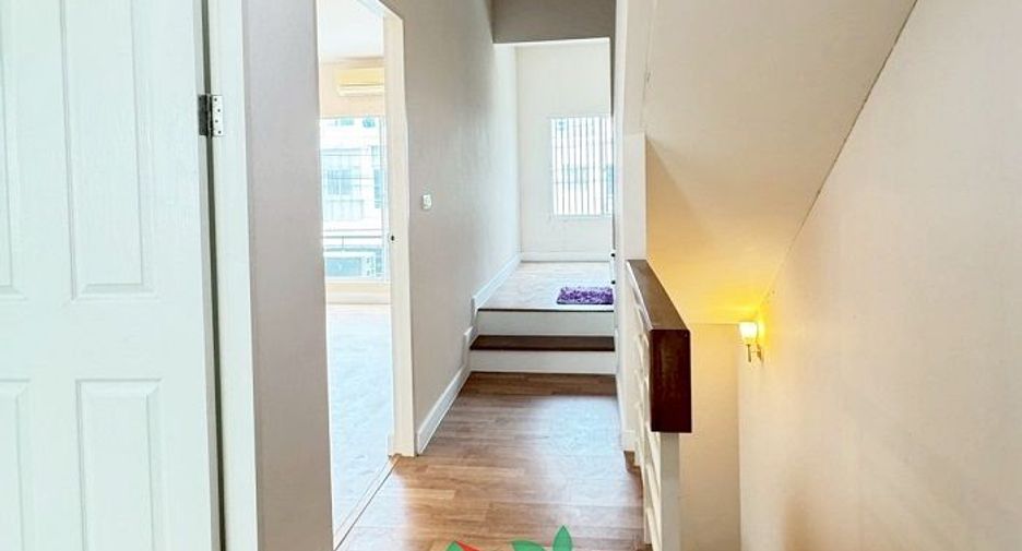 For sale 3 bedrooms townhouse in Mueang Nonthaburi, Nonthaburi