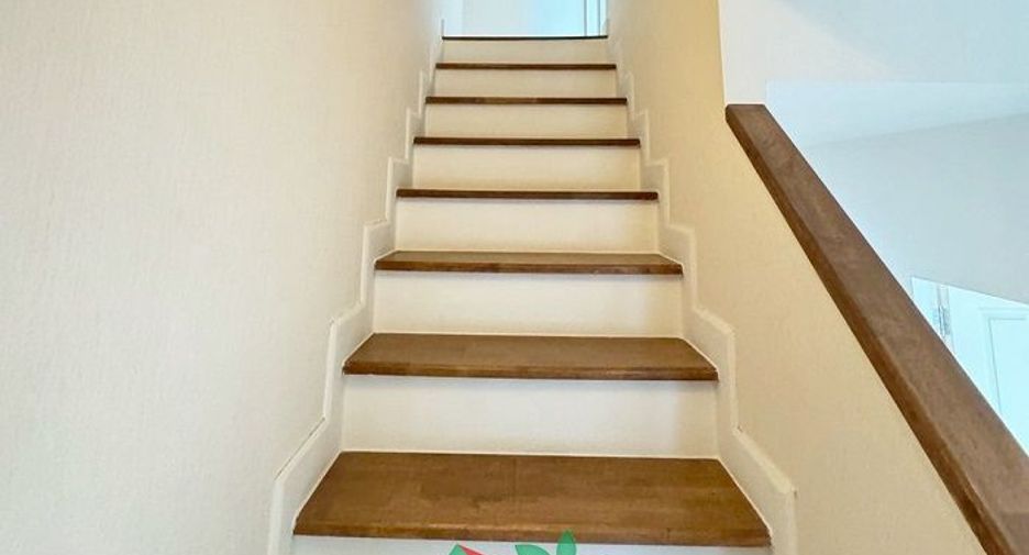 For sale 3 bedrooms townhouse in Mueang Nonthaburi, Nonthaburi