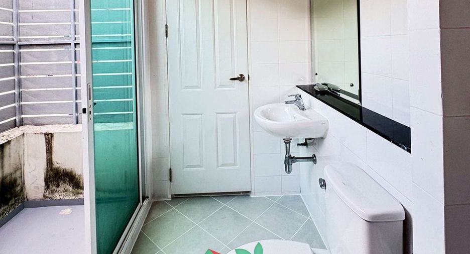 For sale 3 bedrooms townhouse in Mueang Nonthaburi, Nonthaburi