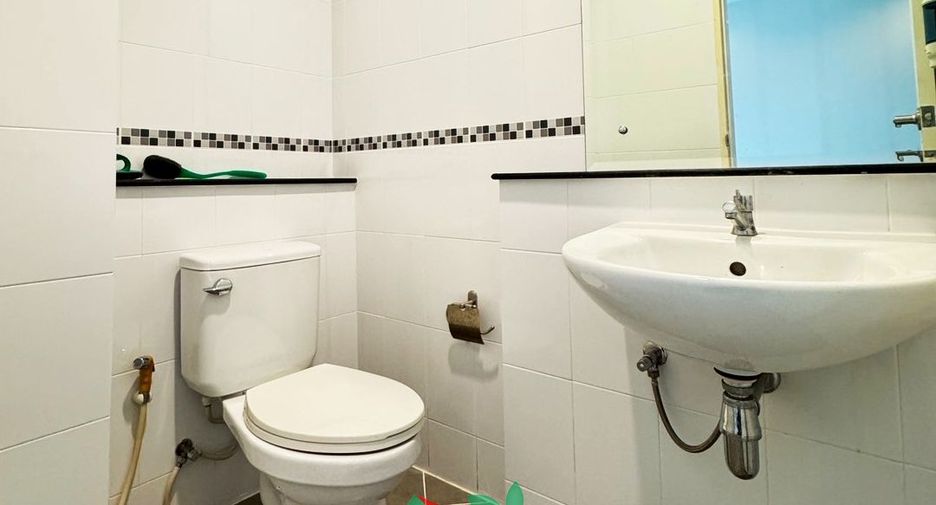 For sale 3 bedrooms townhouse in Mueang Nonthaburi, Nonthaburi