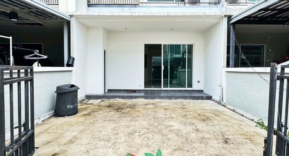 For sale 3 bedrooms townhouse in Mueang Nonthaburi, Nonthaburi