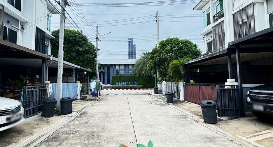 For sale 3 bedrooms townhouse in Mueang Nonthaburi, Nonthaburi