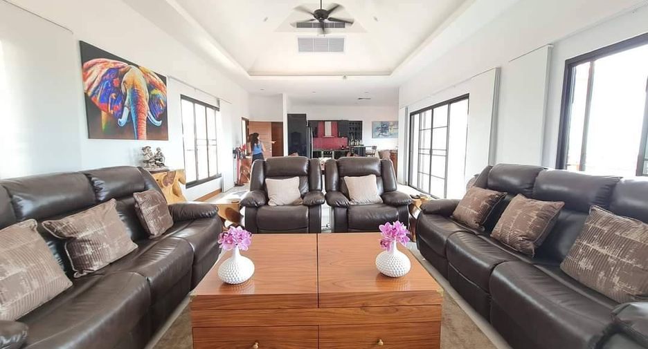 For sale 3 ベッドルーム villa in Bang Saray, Pattaya