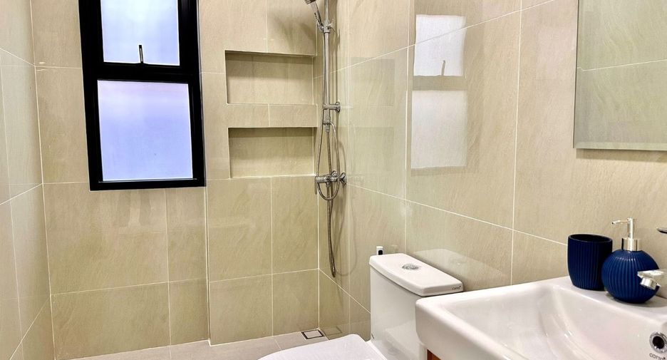 For sale 4 bedrooms house in Bang Lamung, Chonburi