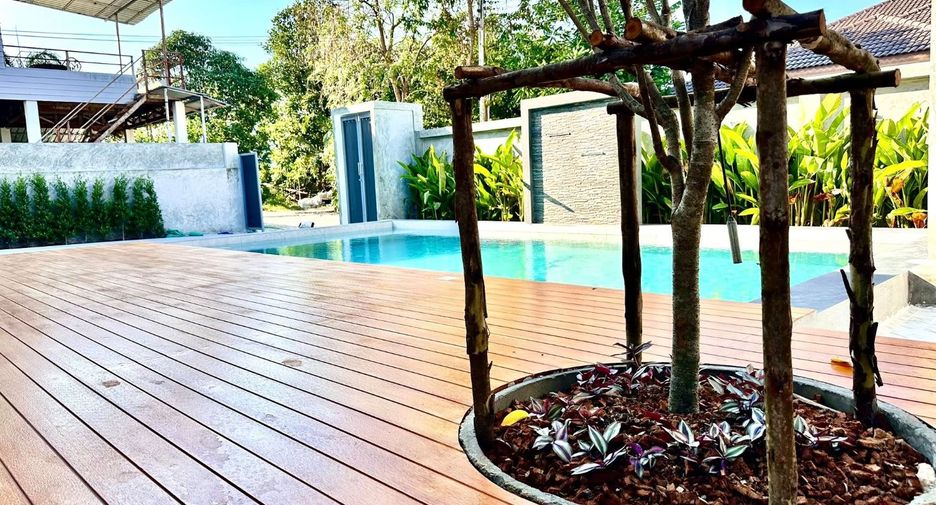 For sale 4 bedrooms house in Bang Lamung, Chonburi