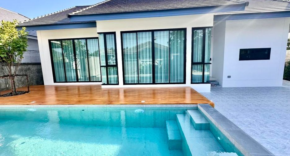 For sale 4 bedrooms house in Bang Lamung, Chonburi