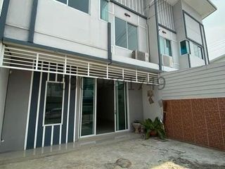 For rent 4 bed condo in Khlong Sam Wa, Bangkok