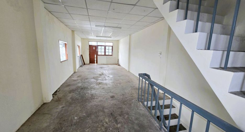 For sale retail Space in Phasi Charoen, Bangkok