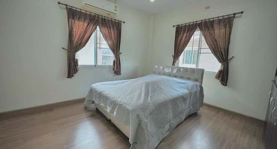 For rent and for sale 3 bedrooms house in Si Racha, Chonburi