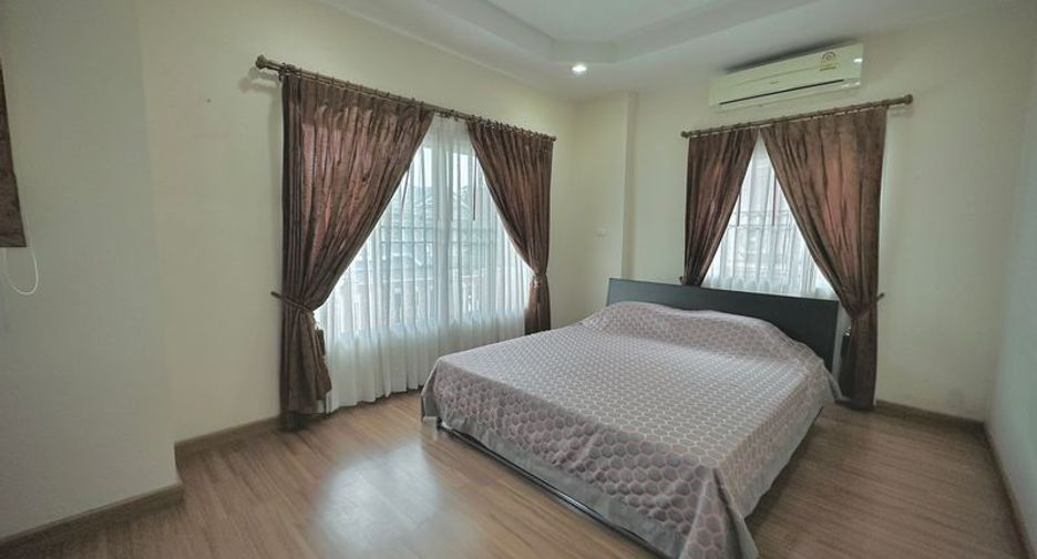 For rent and for sale 3 bedrooms house in Si Racha, Chonburi