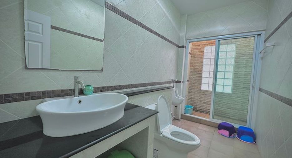 For rent and for sale 3 bedrooms house in Si Racha, Chonburi