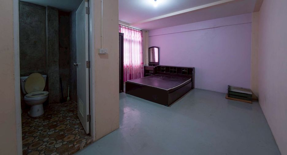 For sale retail Space in Si Racha, Chonburi