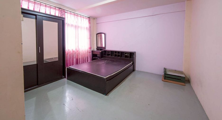 For sale retail Space in Si Racha, Chonburi