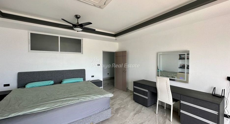 For sale 3 bedrooms condo in Bang Lamung, Chonburi