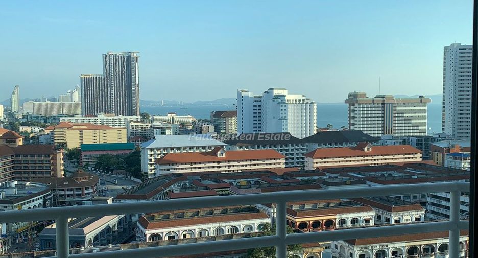 For sale 2 bedrooms condo in Pratumnak, Pattaya