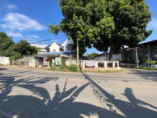 For rent 4 bedrooms retail Space in Mueang Chiang Mai, Chiang Mai