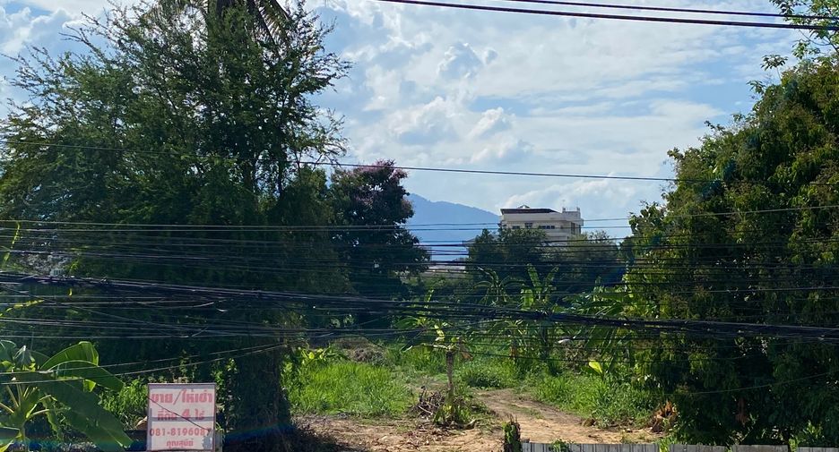 For rent 4 bedrooms retail Space in Mueang Chiang Mai, Chiang Mai
