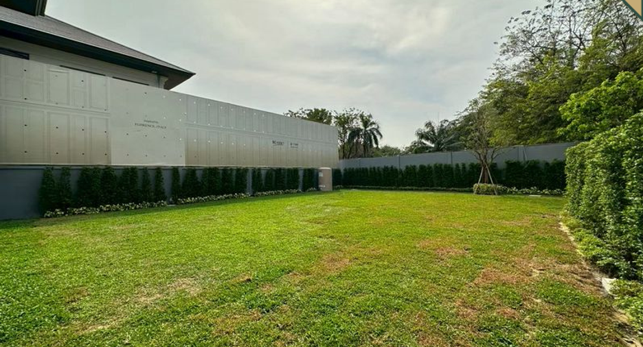 Haus zur Miete und zum Kauf mit 5 Zimmer in Khan Na Yao, Bangkok